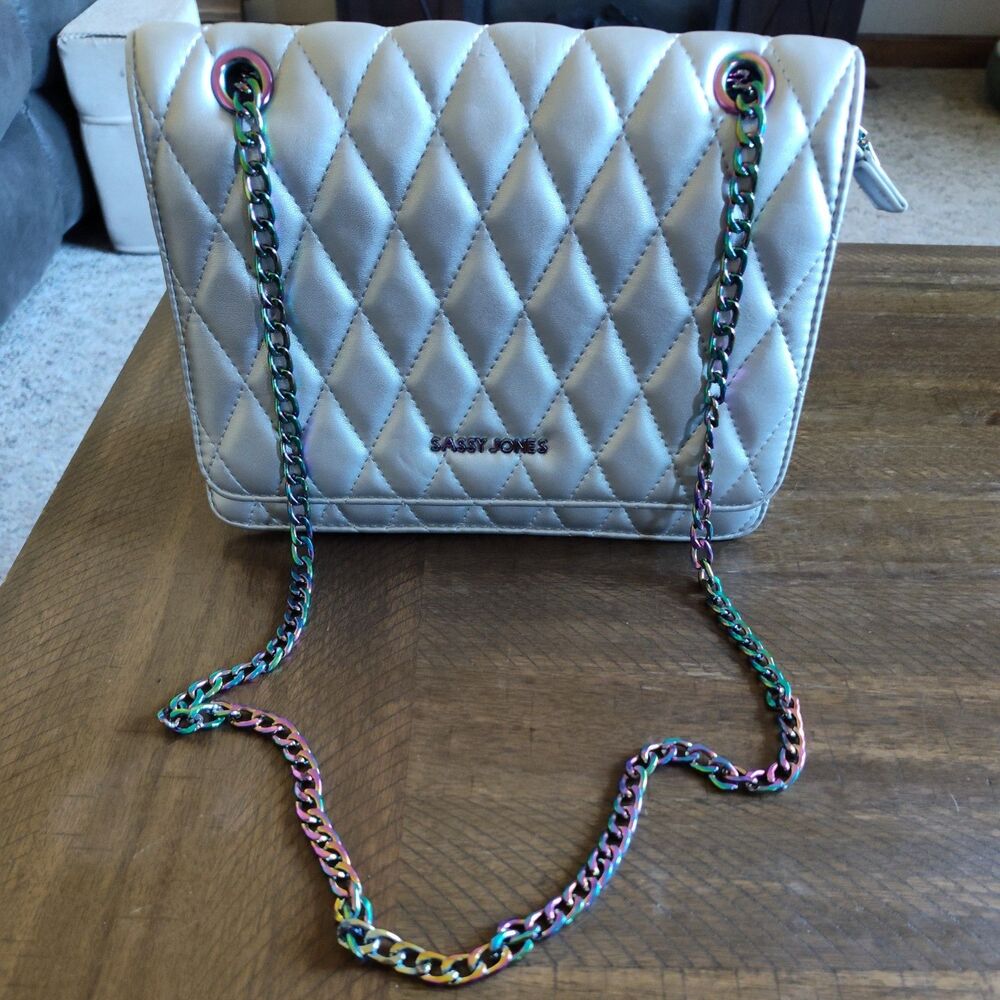 Sassy Jones Silver Quilted/Puffer Crossbody Bag Rainbow Chain Strap Zip